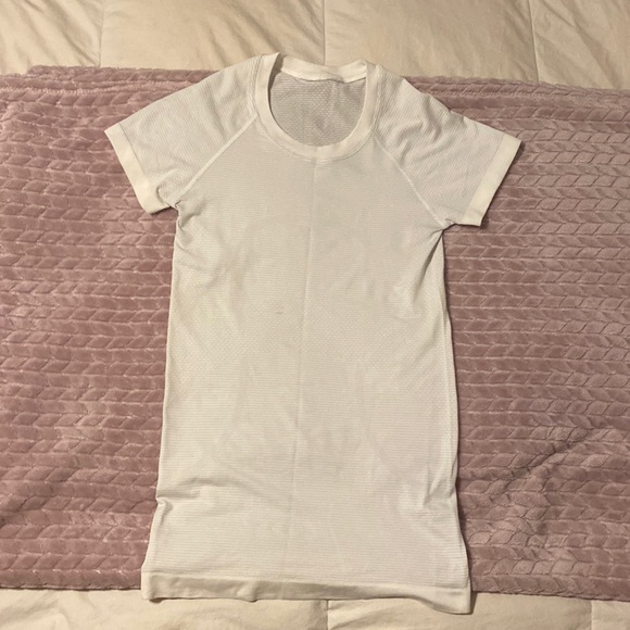 lululemon athletica Tops - Lululemon Swiftly Tech T!